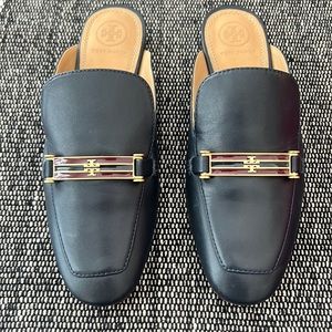 EUC Tory Burch Amelia Loafer flats 6.5 Navy Blue